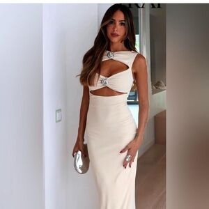 Zara Cream Bodycon Plunge Dress
